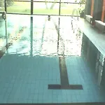 Guestroom With Wide View And Pool Near Side, 2nd Guest With Extra Bed Possible בית אירוח *