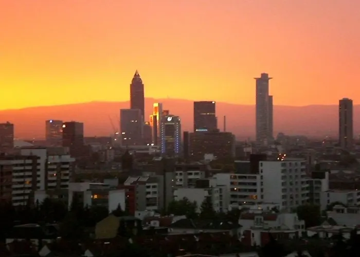 Homestay Guestroom With Wide View And Pool Near Side, 2nd Guest With Extra Bed Possible *