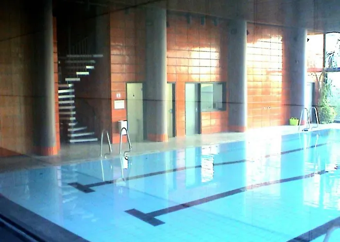 Guestroom With Wide View And Pool Near Side, 2nd Guest With Extra Bed Possible Homestay *