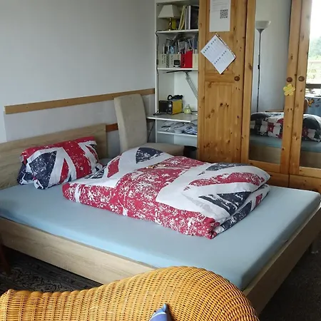 Quarto em Acomodações Particulares Guestroom With Wide View And Pool Near Side, 2nd Guest With Extra Bed Possible
