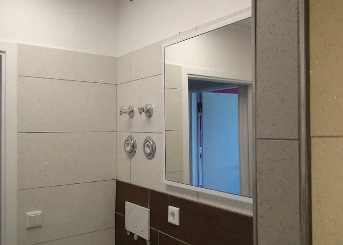 Guestroom With Wide View And Pool Near Side, 2nd Guest With Extra Bed Possible Quarto em Acomodações Particulares