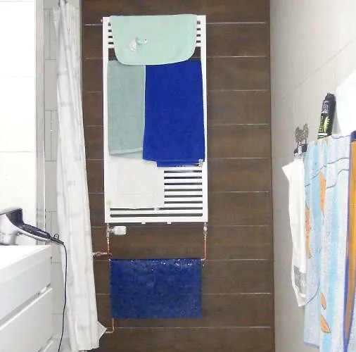 Guestroom With Wide View And Pool Near Side, 2nd Guest With Extra Bed Possible